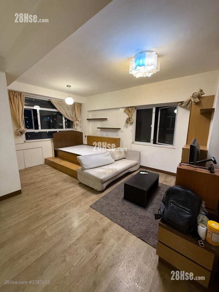 Tin Man Court Sell Studio , 1 Bathroom 379 ft²