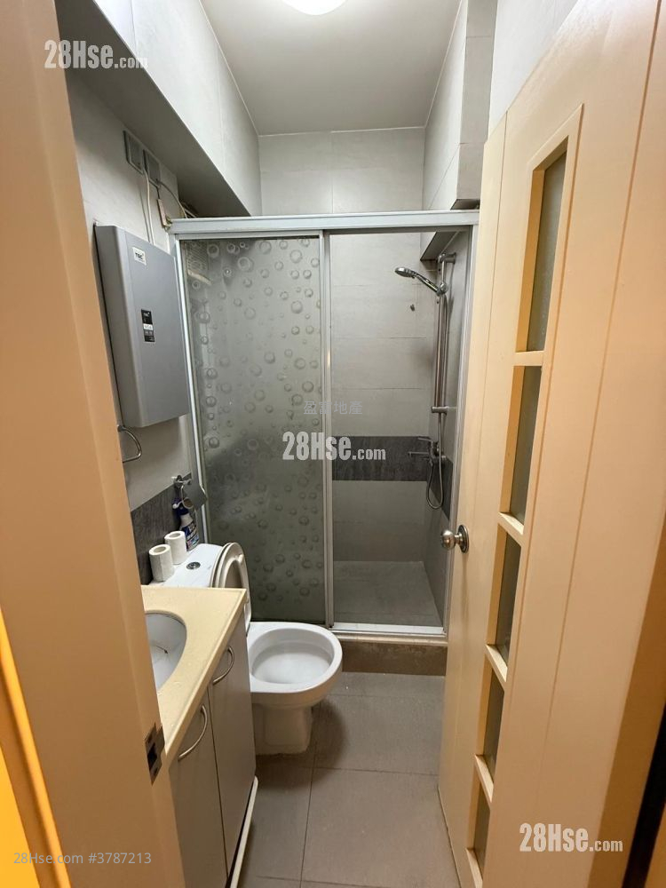 Tin Man Court Sell Studio , 1 Bathroom 379 ft²