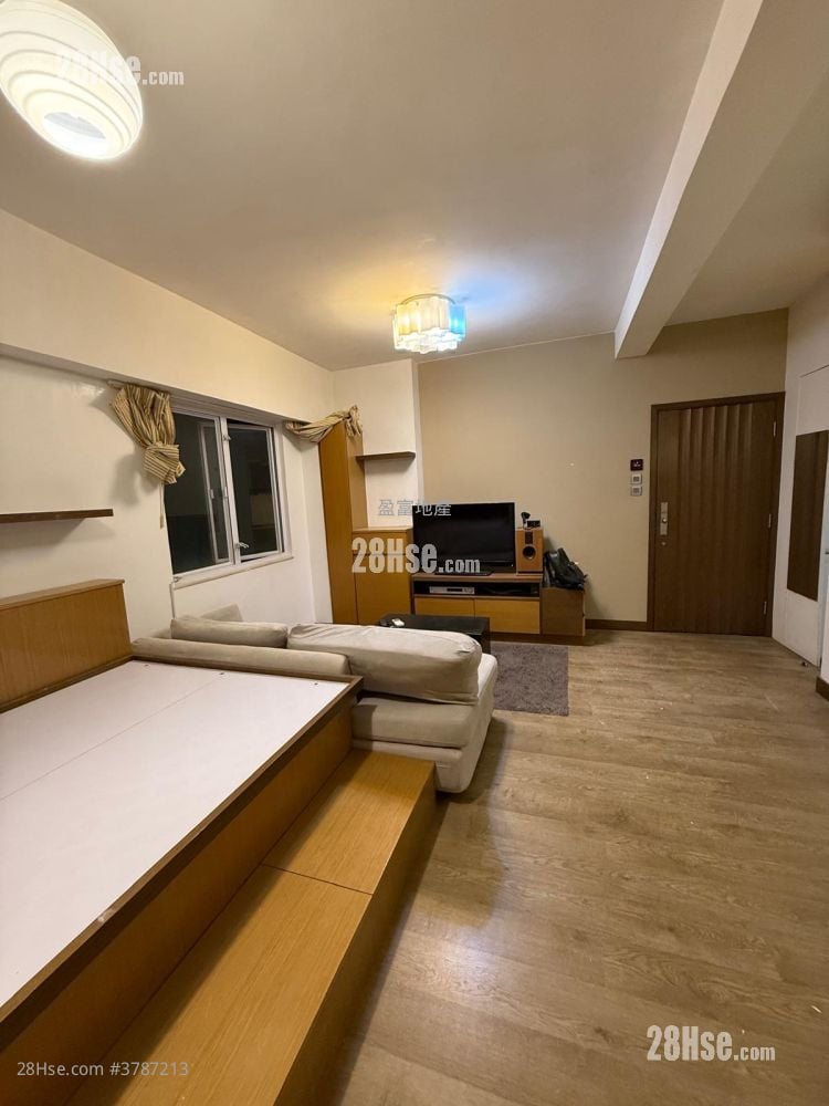 Tin Man Court Sell Studio , 1 Bathroom 379 ft²