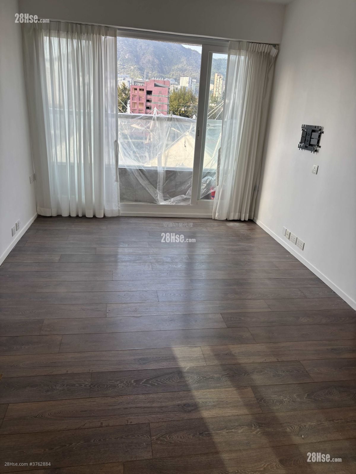 Springfield Court Sell 1 Bedroom 647 ft²