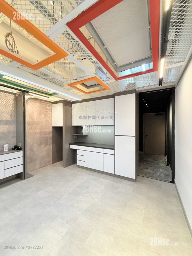 W668 Rental 3 Bedrooms , 1 Toilet 508 ft²