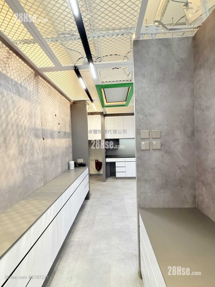 W668 Rental 3 Bedrooms , 1 Toilet 508 ft²