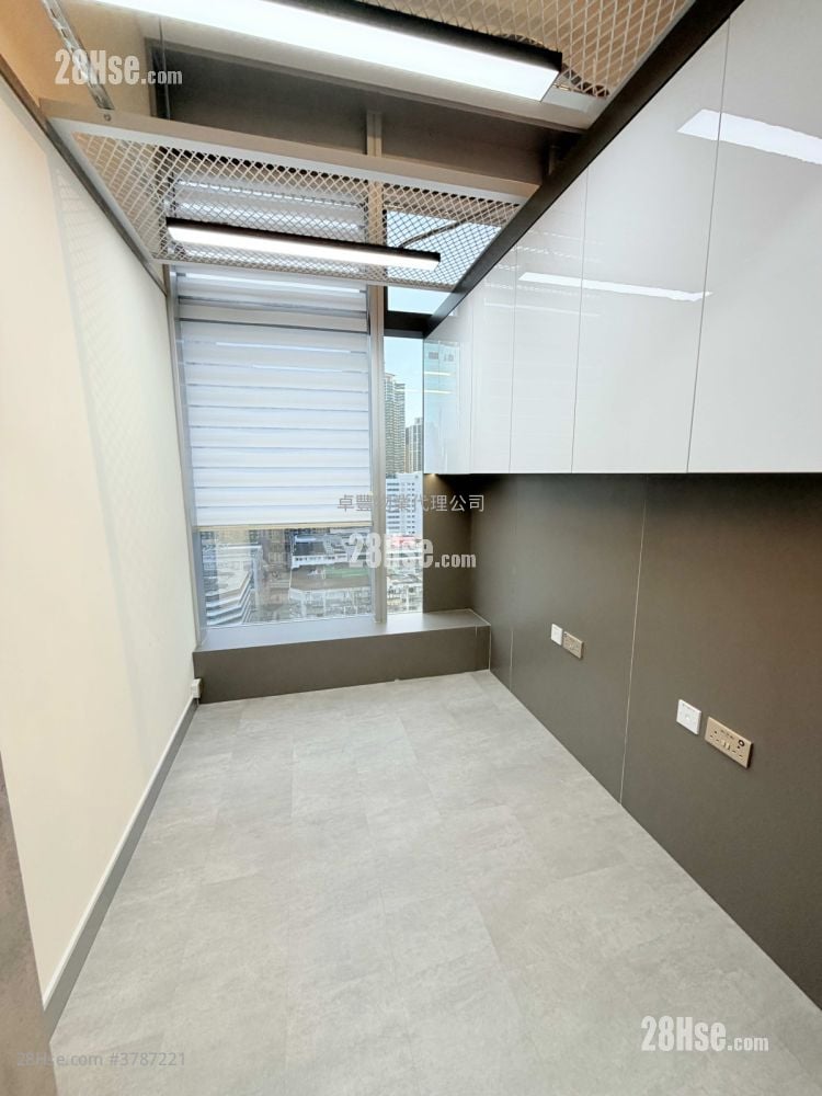 W668 Rental 3 Bedrooms , 1 Toilet 508 ft²