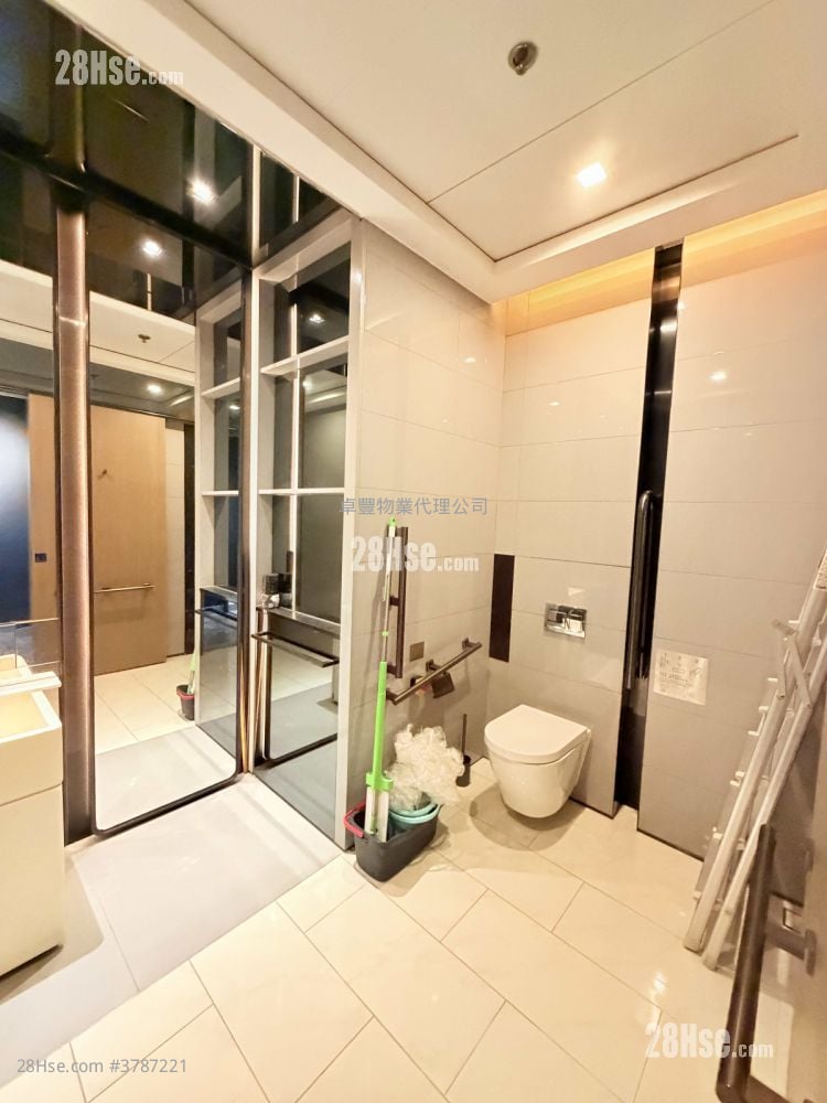 W668 Rental 3 Bedrooms , 1 Toilet 508 ft²