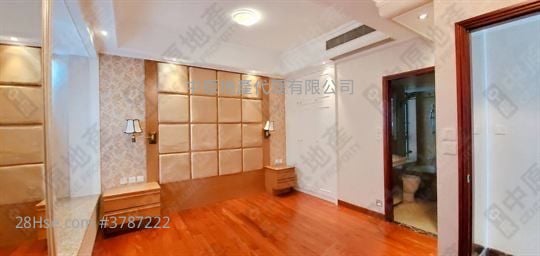 The Palazzo Sell 2 Bedrooms , 2 Bathrooms 1,032 ft²