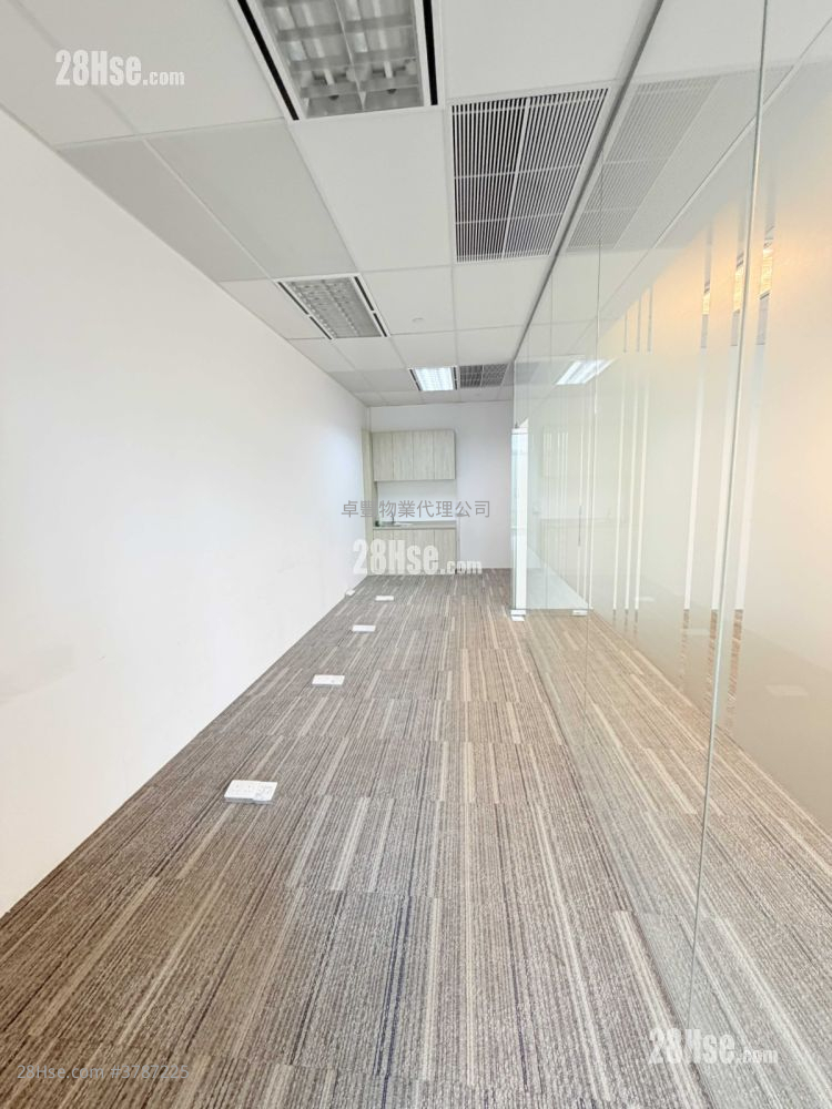 Global Gateway Tower Rental 2 Bedrooms 639 ft²