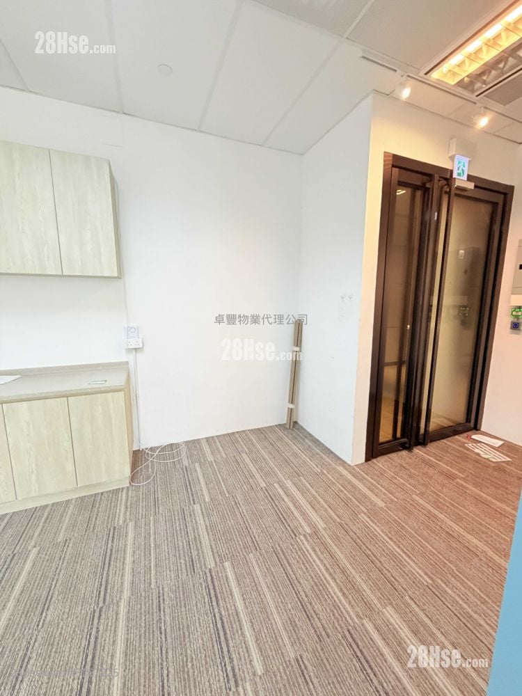 Global Gateway Tower Rental 2 Bedrooms 639 ft²