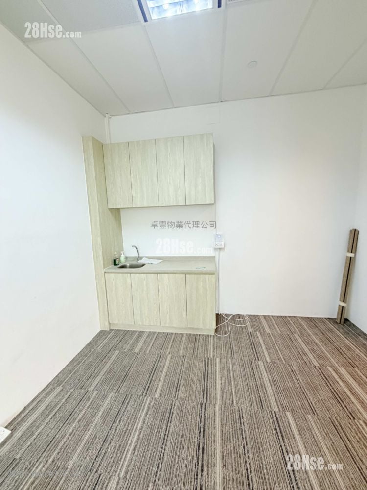 Global Gateway Tower Rental 2 Bedrooms 639 ft²