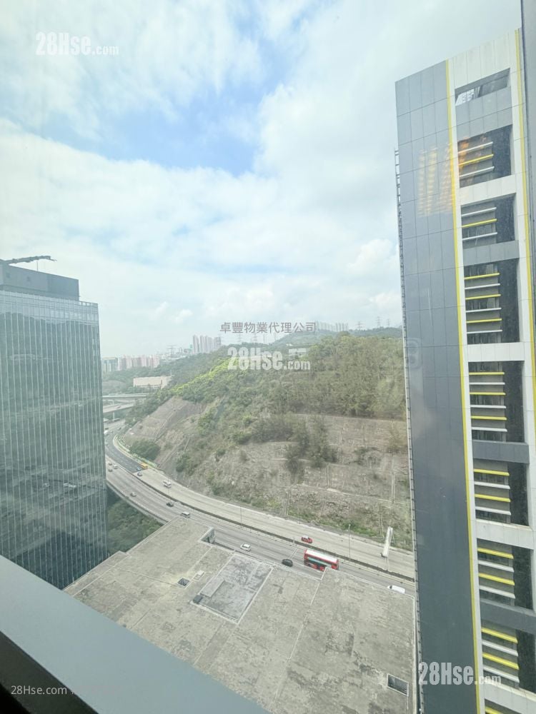 Global Gateway Tower Rental 2 Bedrooms 639 ft²