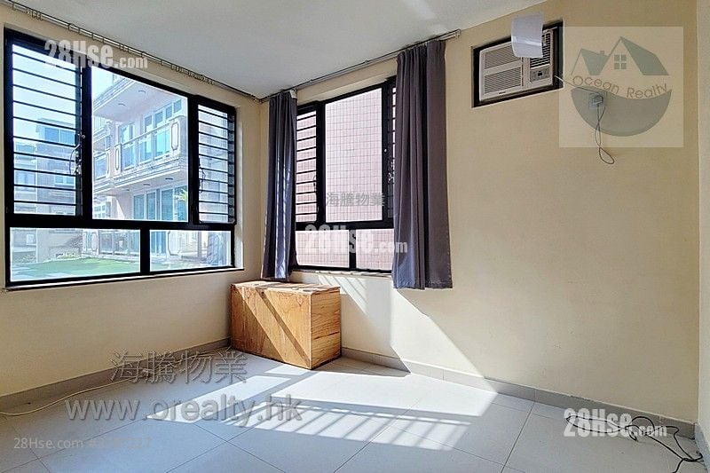 村屋 售盘 3 房 , 1 浴室 700 平方尺