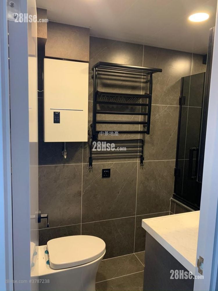 On Ning Building Sell 2 Bedrooms , 1 Bathroom 264 ft²