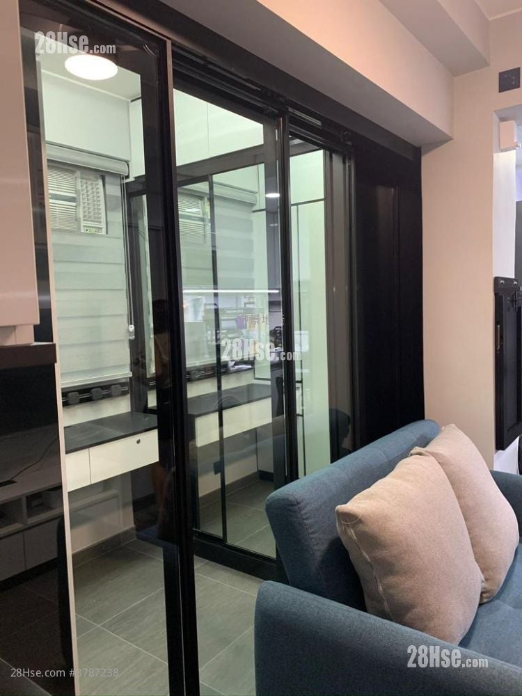 On Ning Building Sell 2 Bedrooms , 1 Bathroom 264 ft²