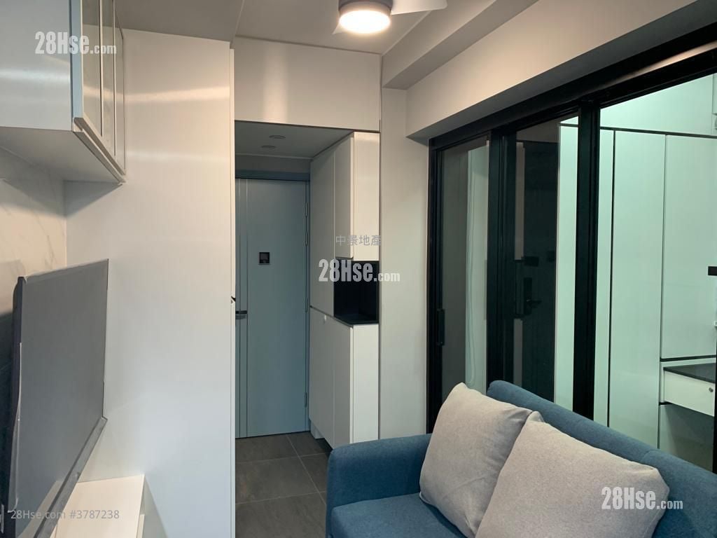 On Ning Building Sell 2 Bedrooms , 1 Bathroom 264 ft²