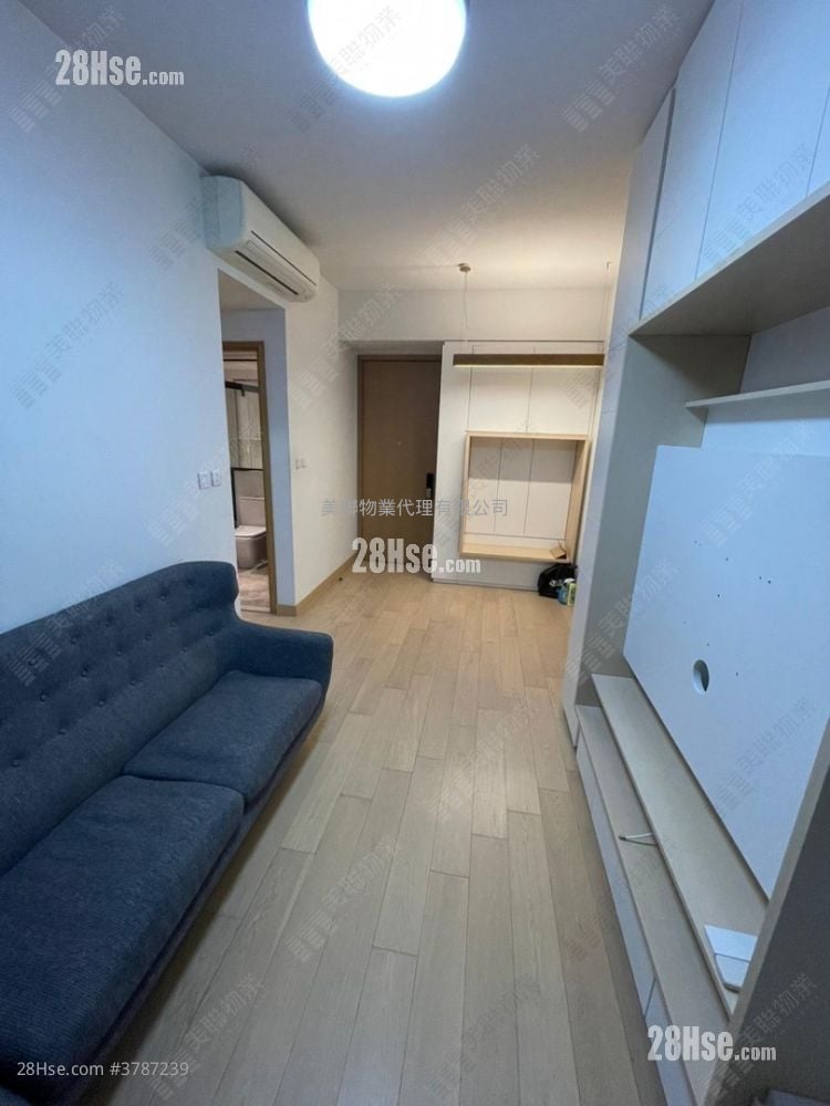 One Homantin Sell 2 Bedrooms , 1 Bathroom 512 ft²