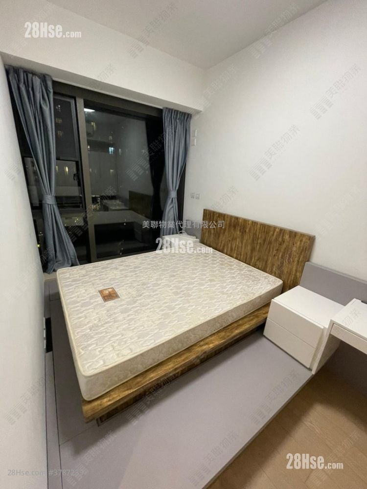 One Homantin Sell 2 Bedrooms , 1 Bathroom 512 ft²