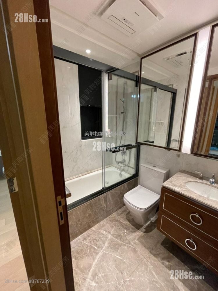 One Homantin Sell 2 Bedrooms , 1 Bathroom 512 ft²