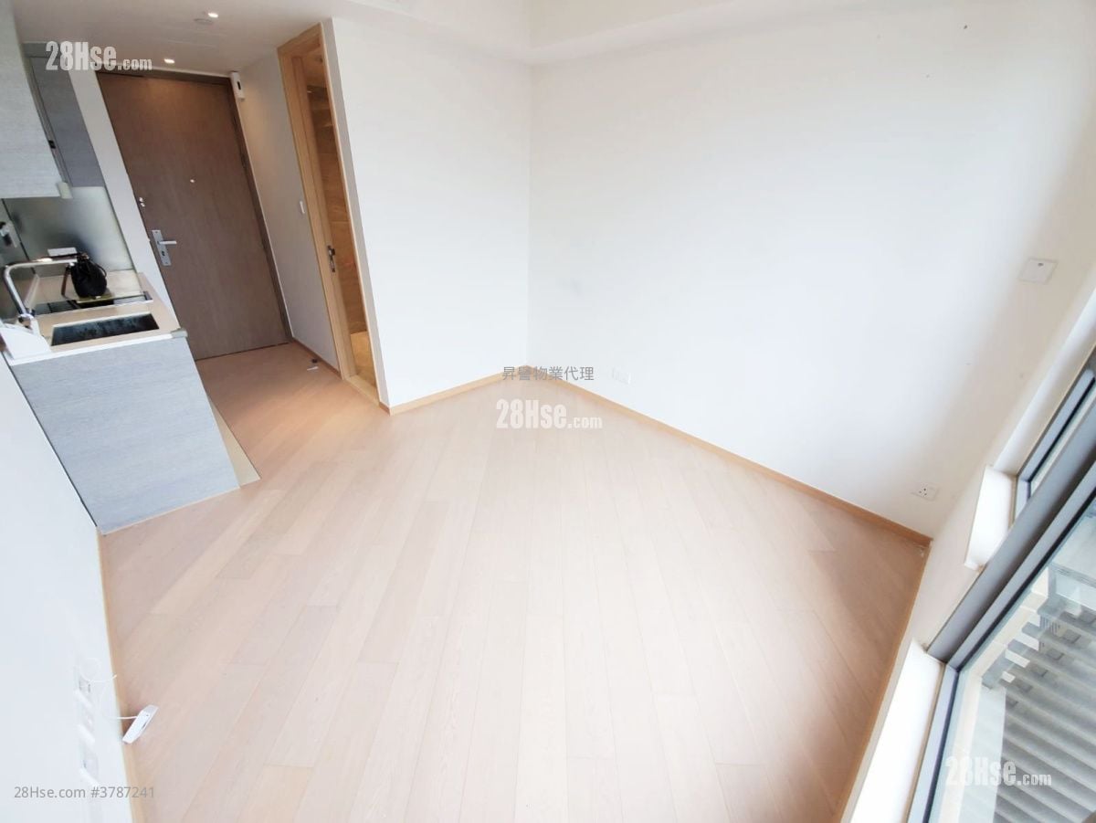 Upper East Sell Studio , 1 Bathroom 197 ft²