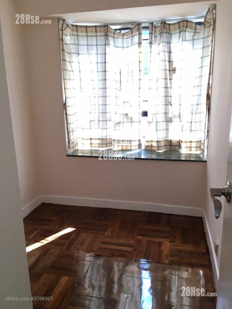 Ying Ga Garden Sell 2 Bedrooms , 1 Bathroom 377 ft²