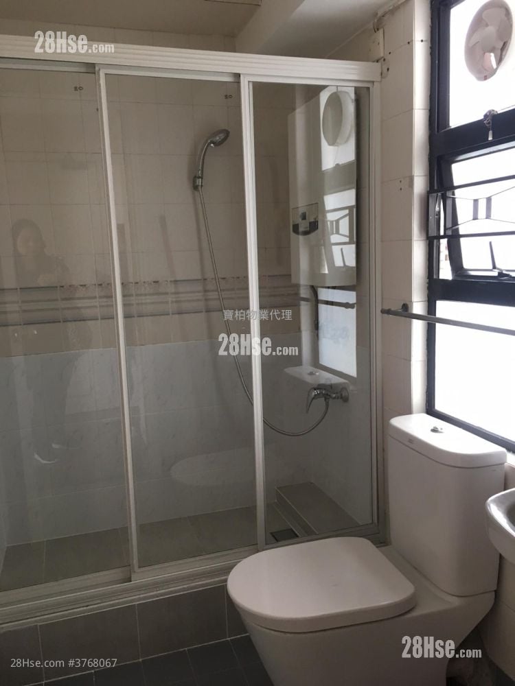 Ying Ga Garden Sell 2 Bedrooms , 1 Bathroom 377 ft²