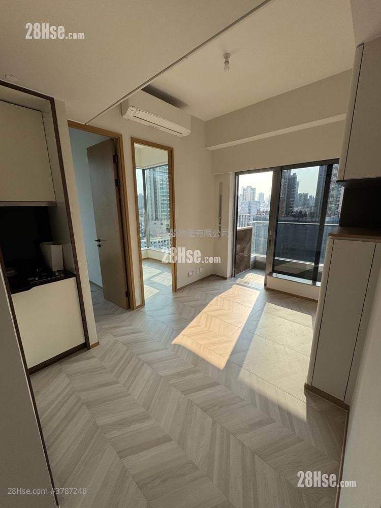 南首 租盘 2 房 , 1 浴室 351 平方尺