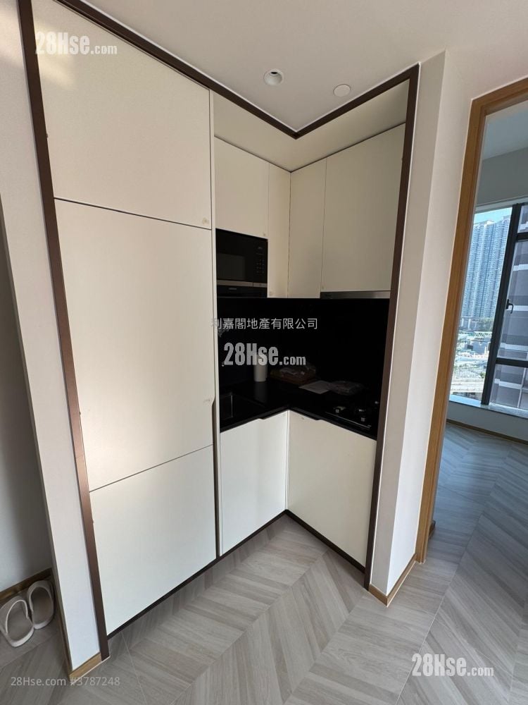 南首 租盘 2 房 , 1 浴室 351 平方尺