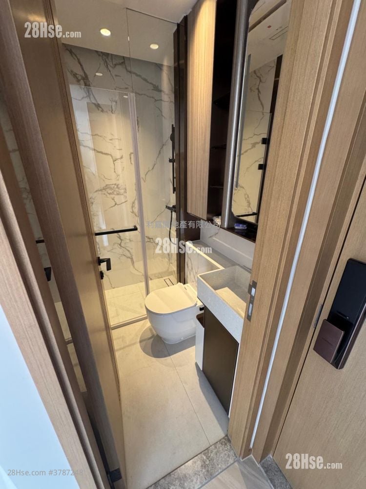 南首 租盘 2 房 , 1 浴室 351 平方尺