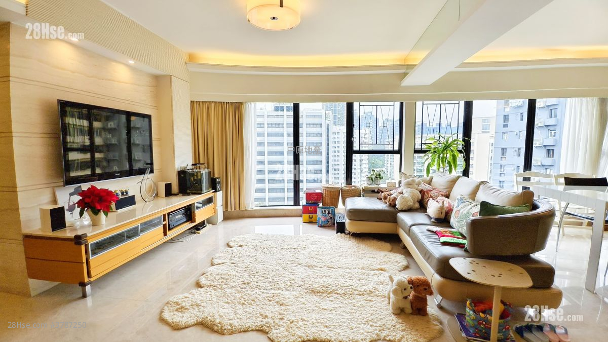 Parc Regal Sell 3 Bedrooms 1,354 ft²