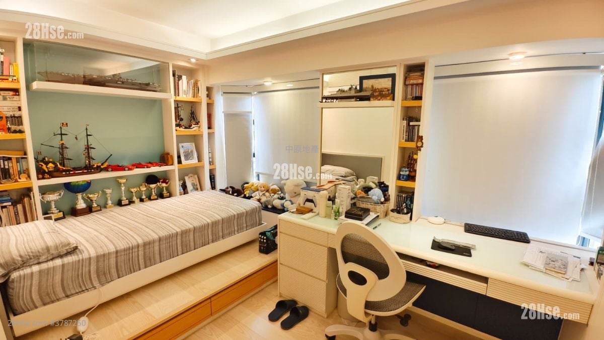 Parc Regal Sell 3 Bedrooms 1,354 ft²