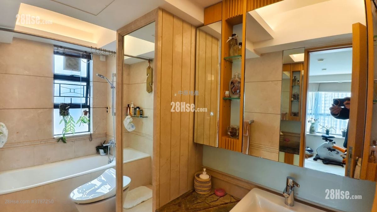 Parc Regal Sell 3 Bedrooms 1,354 ft²