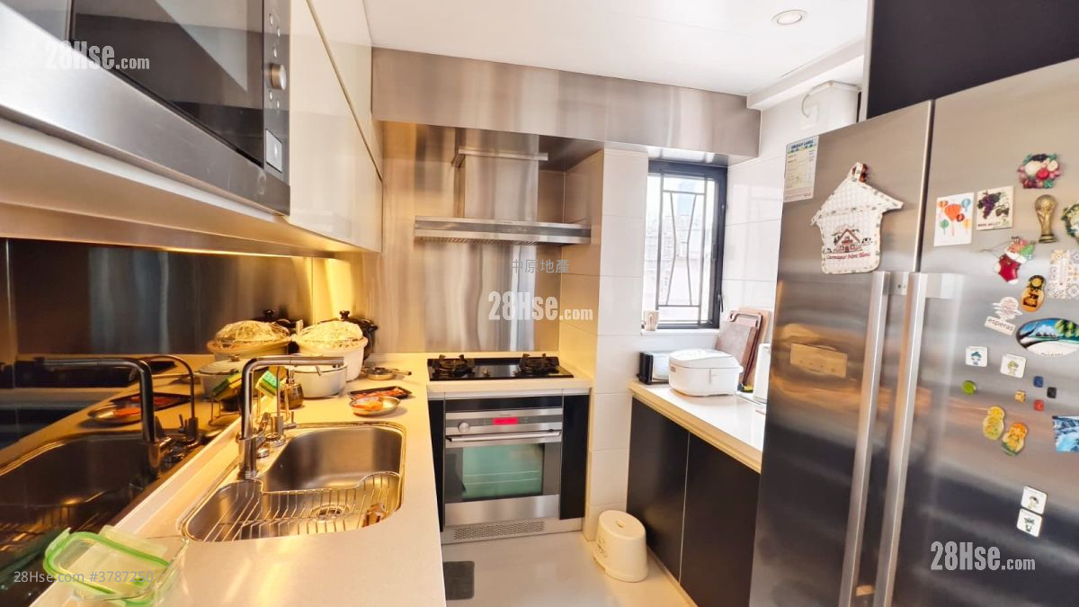 Parc Regal Sell 3 Bedrooms 1,354 ft²