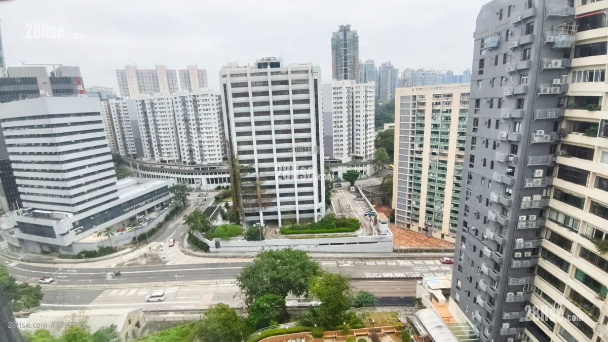 Parc Regal Sell 3 Bedrooms 1,354 ft²