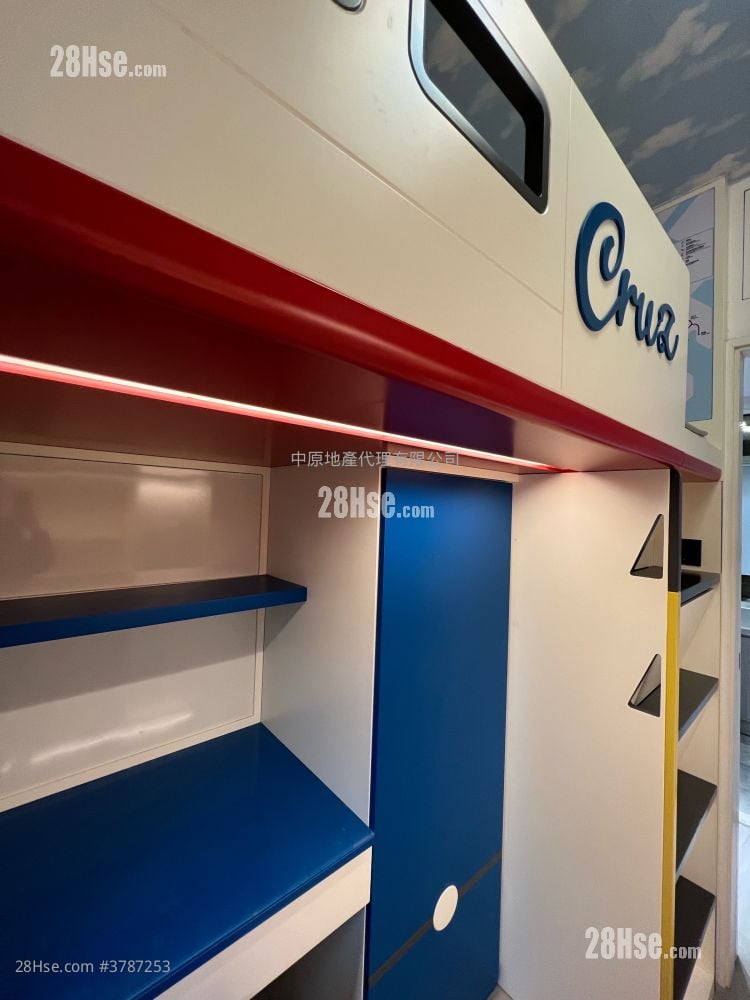 Tierra Verde Sell 2 Bedrooms , 1 Bathroom 518 ft²