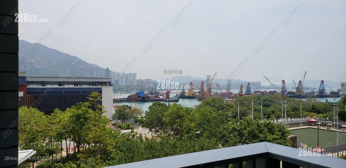 2Gerher Sell 2 Bedrooms 484 ft²