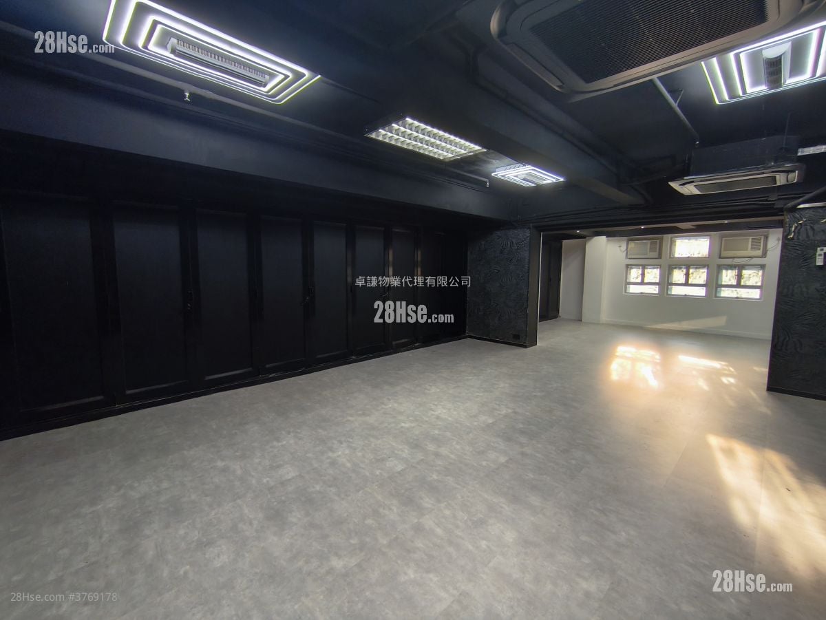 Minden House Rental 2 Toilets