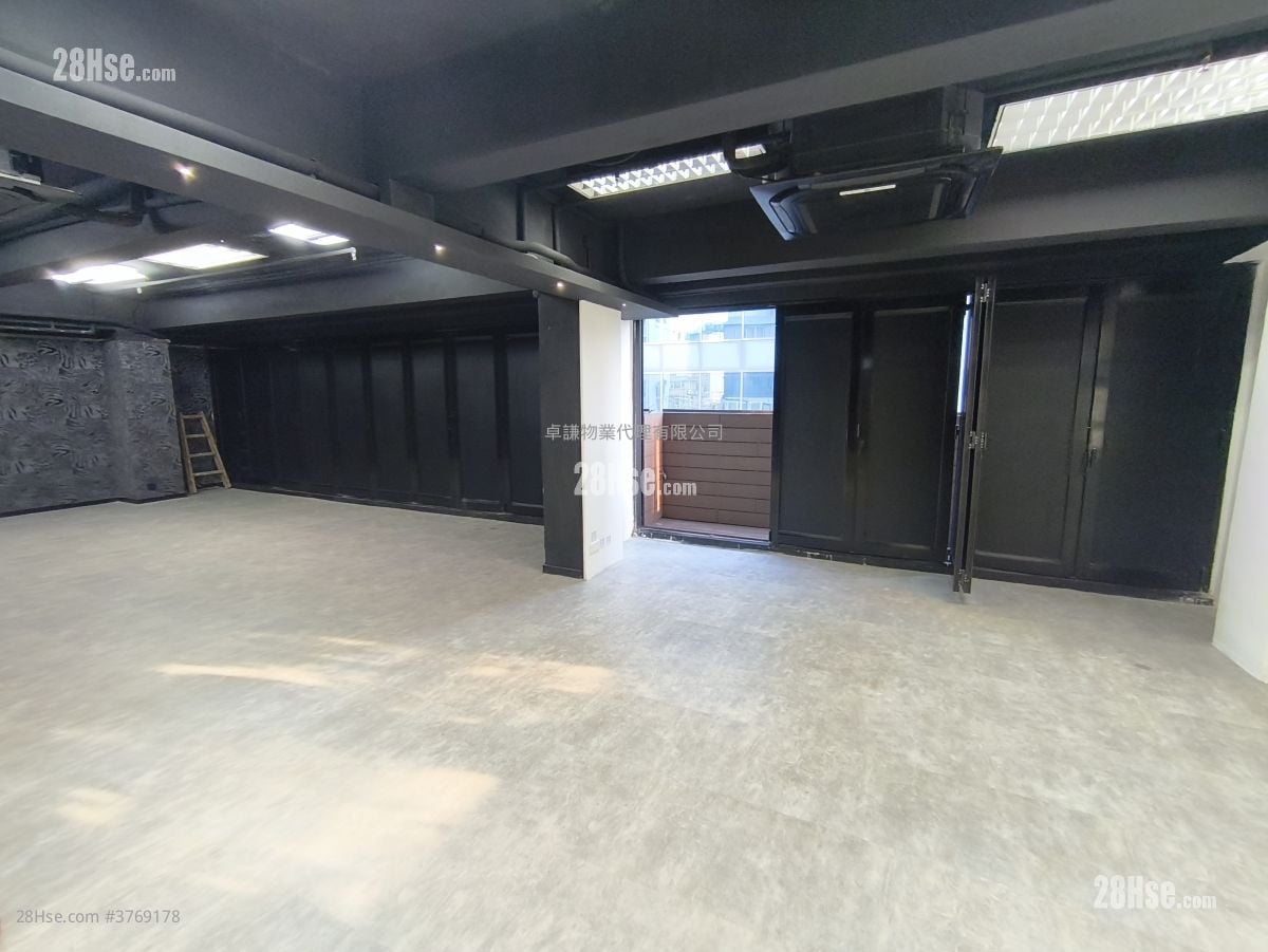 Minden House Rental 2 Toilets