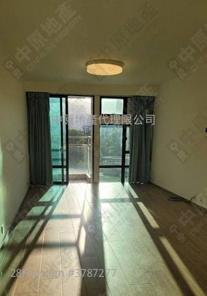 Royal Ascot Sell 3 Bedrooms 958 ft²