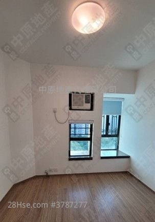 Royal Ascot Sell 3 Bedrooms 958 ft²