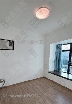 Royal Ascot Sell 3 Bedrooms 958 ft²