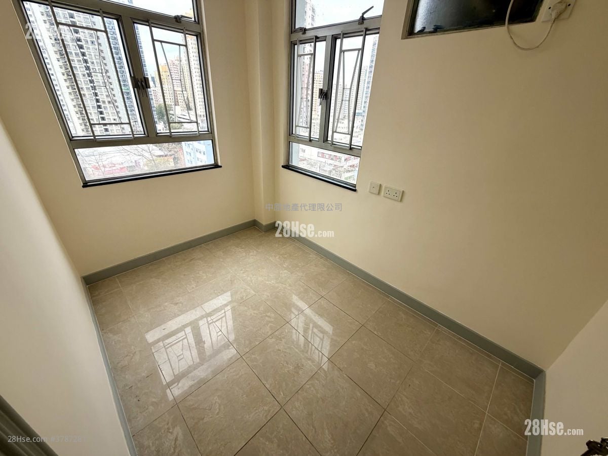 富安大厦 售盘 2 房 , 1 浴室 451 平方尺