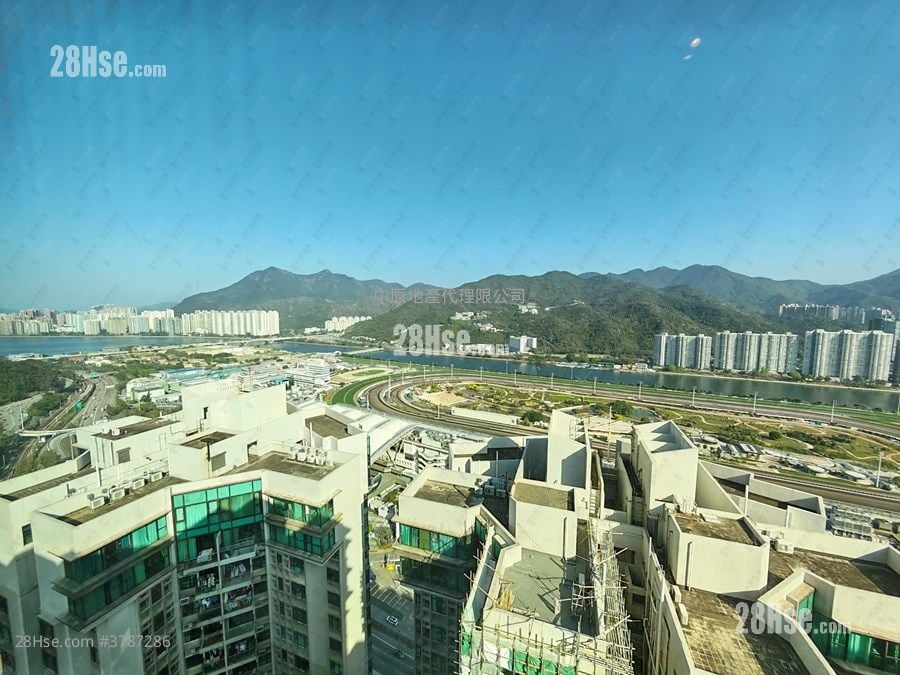 Royal Ascot Sell 3 Bedrooms 990 ft²