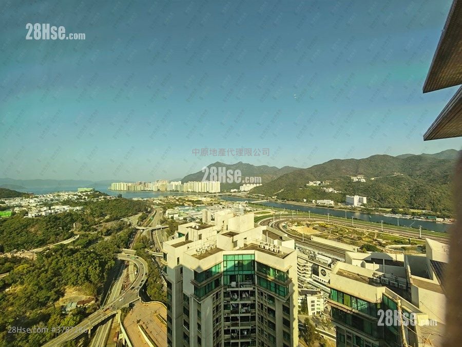 Royal Ascot Sell 3 Bedrooms 990 ft²