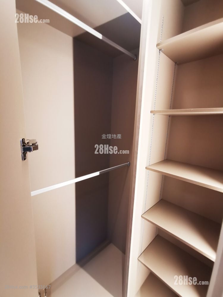 One Jardine's Lookout Rental 3 Bedrooms , 2 Bathrooms 538 ft²