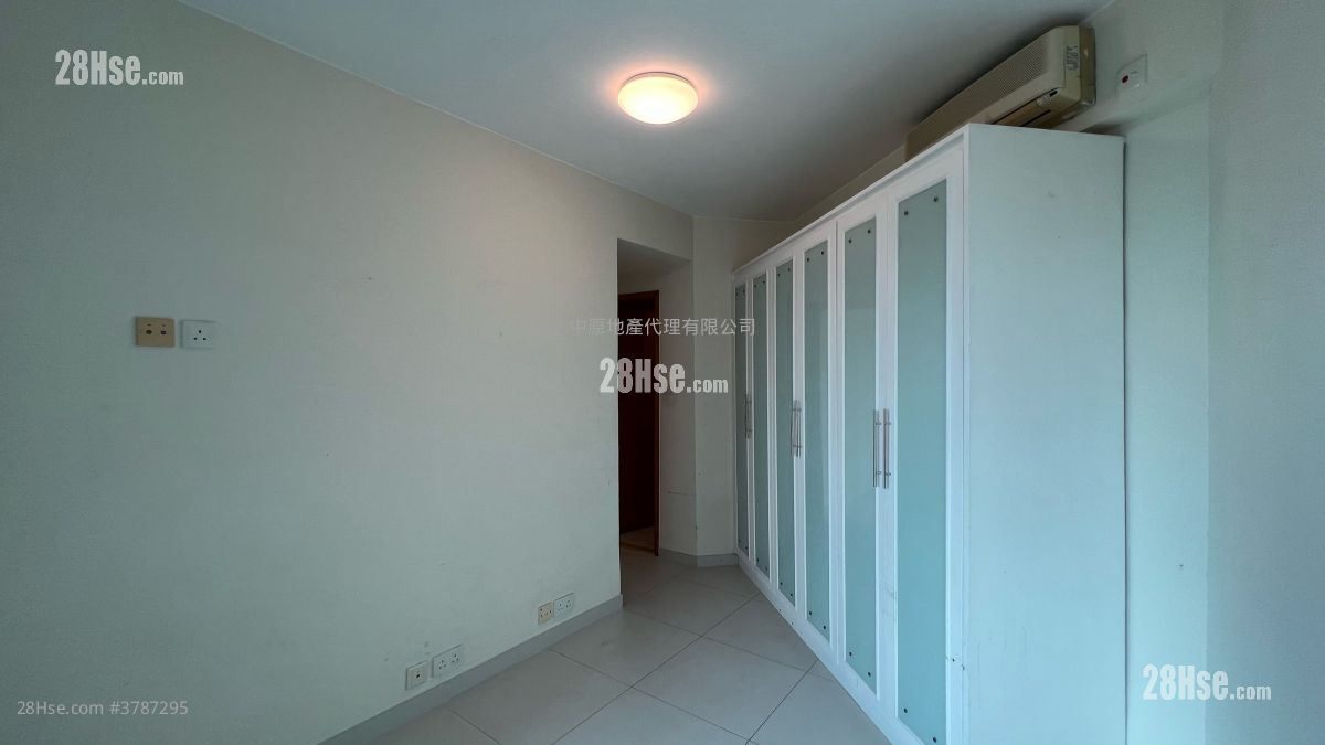 Tierra Verde Sell 4 Bedrooms , 2 Bathrooms 756 ft²