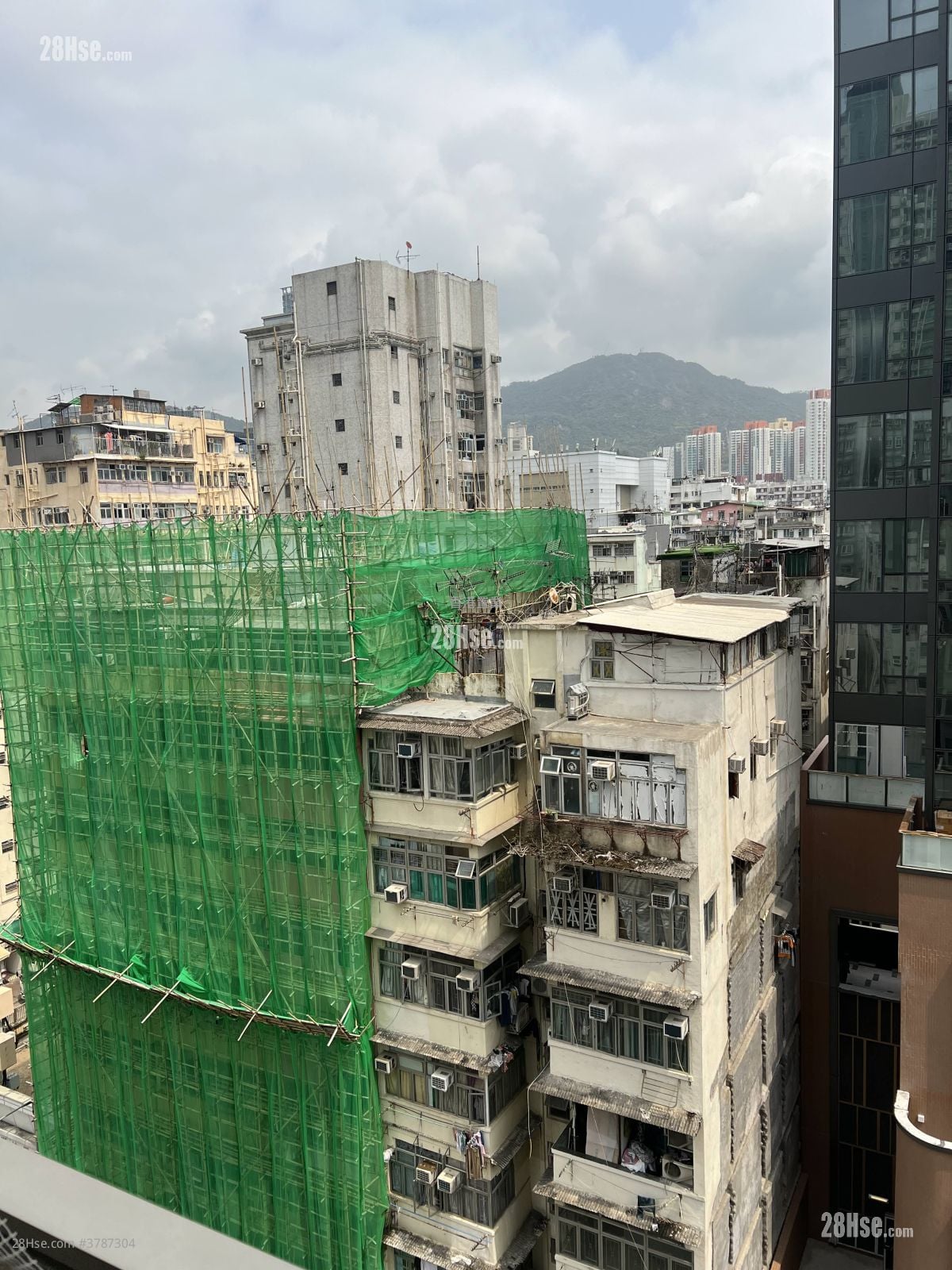 喜居 租盘 2 房 , 1 浴室 325 平方尺