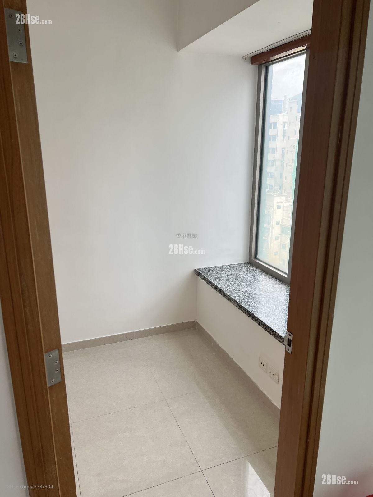 喜居 租盘 2 房 , 1 浴室 325 平方尺