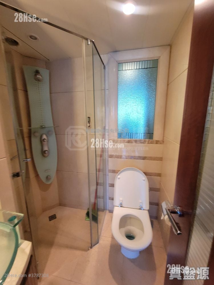 The Harbourside Sell 2 Bedrooms , 2 Bathrooms 755 ft²