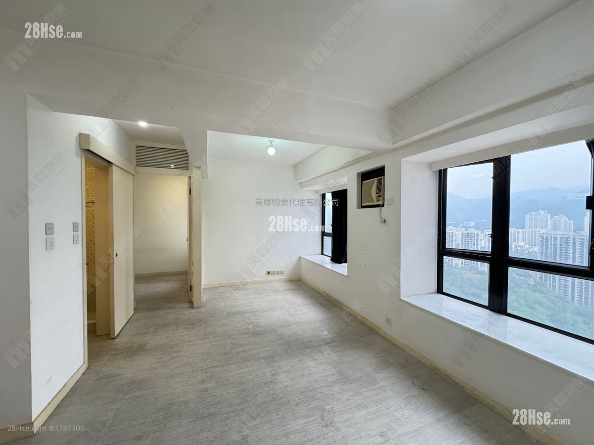 Sunshine Grove Sell 2 Bedrooms , 1 Bathroom 477 ft²