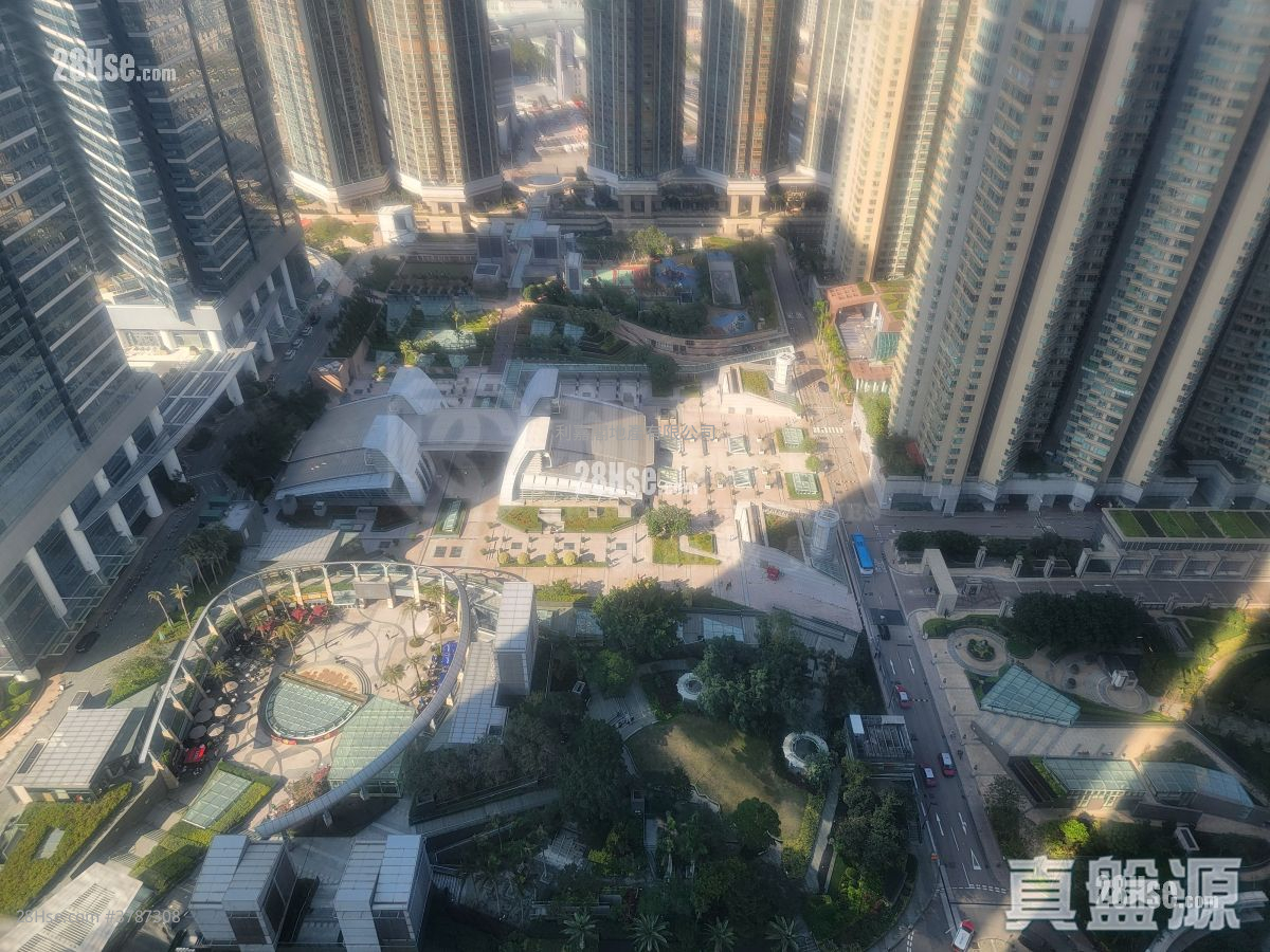 The Harbourside Sell 2 Bedrooms , 2 Bathrooms 755 ft²