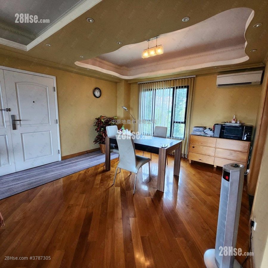 Tolo Ridge Sell 3 Bedrooms , 2 Bathrooms 1,223 ft²