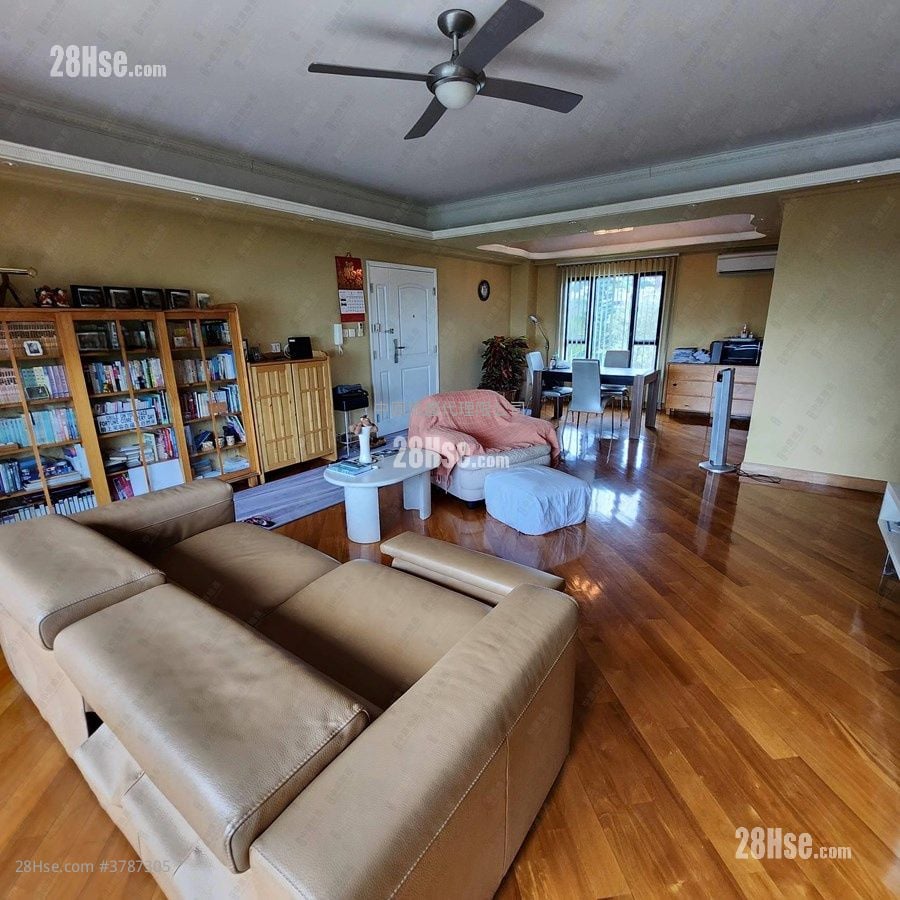 Tolo Ridge Sell 3 Bedrooms , 2 Bathrooms 1,223 ft²